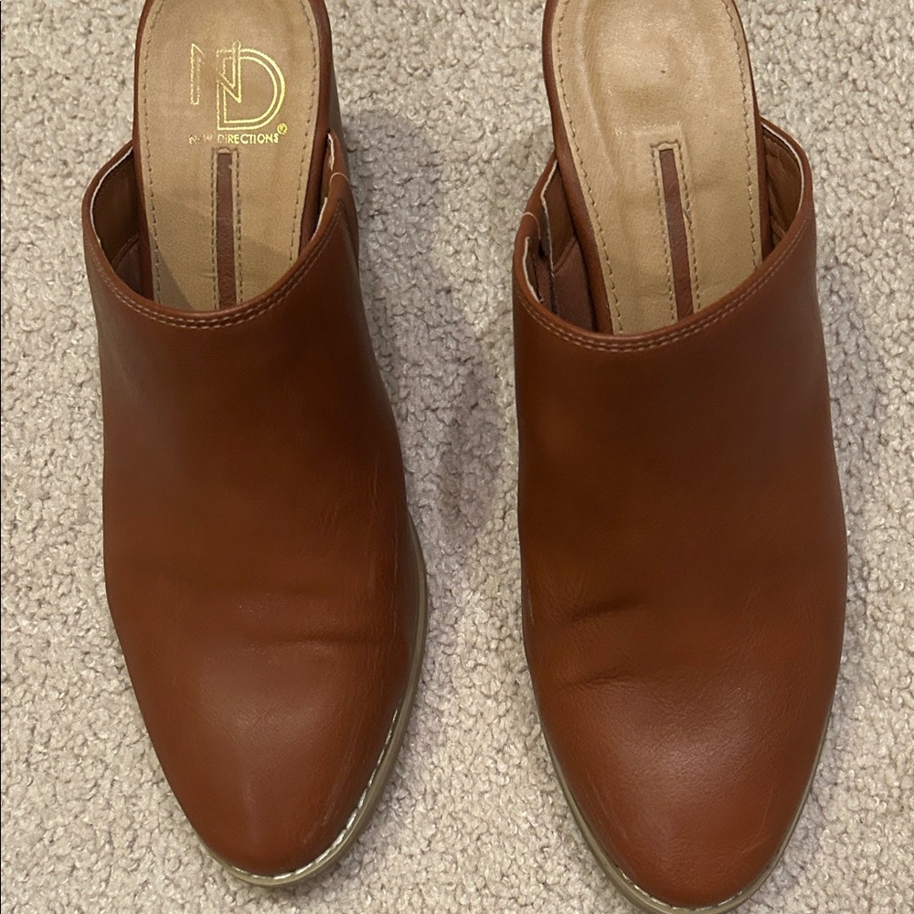 New Directions Tan Leather Mules